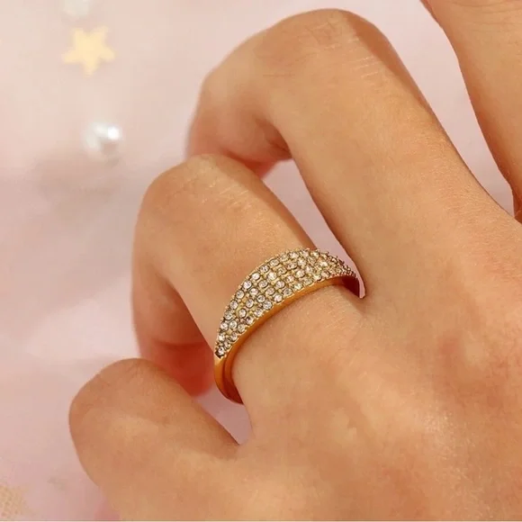 Gift Bundle of 3 Rings & Mini Storage - Picture 5 of 9